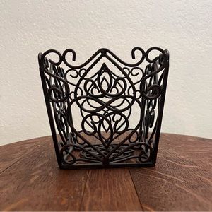 Southern Living Metal Basket